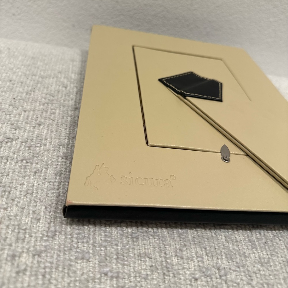 SICURA Picture Frame - Picture 6 of 7